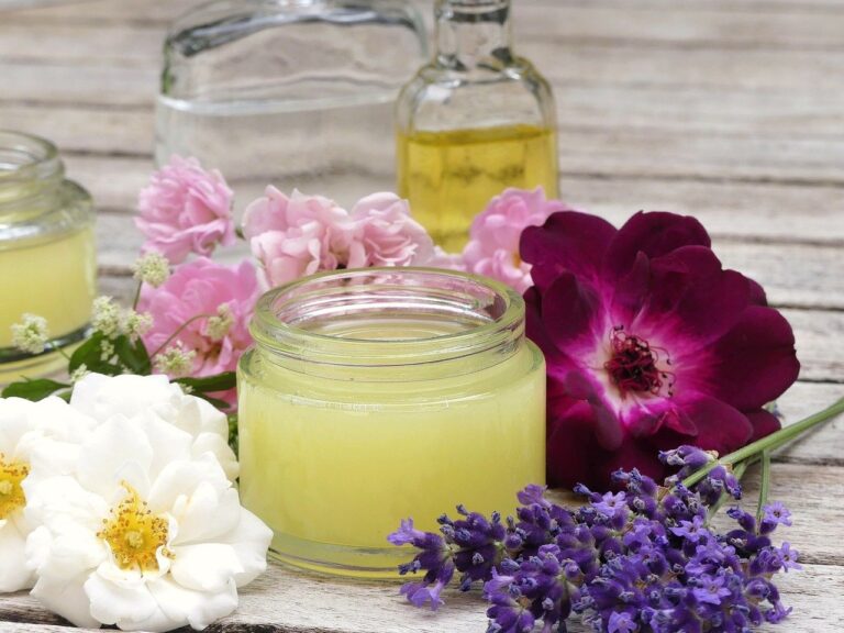 Zitronensalbe und Zitronenöl: Natürliche Pflege für Haut