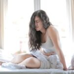 Blähungen oder Blinddarum? Wie sich die Schmerzen unterscheiden