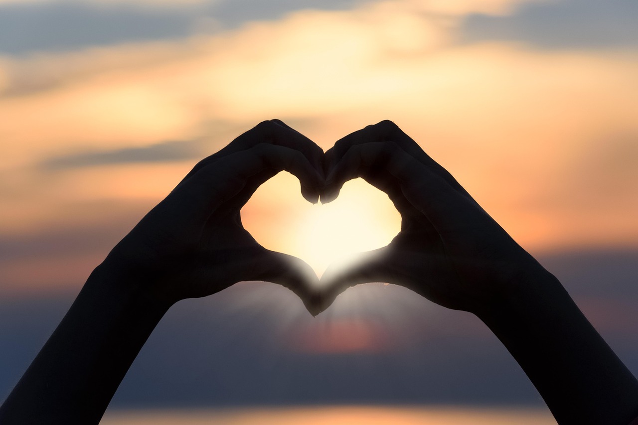 heart, sunrise, free background, wallpaper 4k, laptop wallpaper, nature, hands, hd wallpaper, free wallpaper, beautiful wallpaper, cool backgrounds, gesture, valentines day, love, wallpaper hd, sunset, shape, desktop backgrounds, sign, silhouette, symbol, mac wallpaper, full hd wallpaper, summer, windows wallpaper, romantic, 4k wallpaper 1920x1080, romance, 4k wallpaper, valentine's day, feeling, background